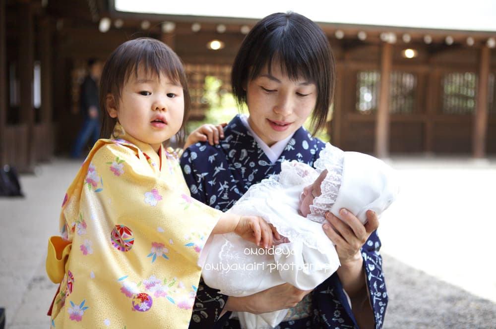 赤ちゃんと子供の写真