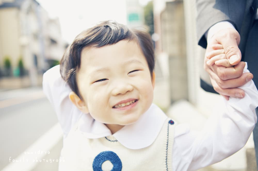照れる男の子